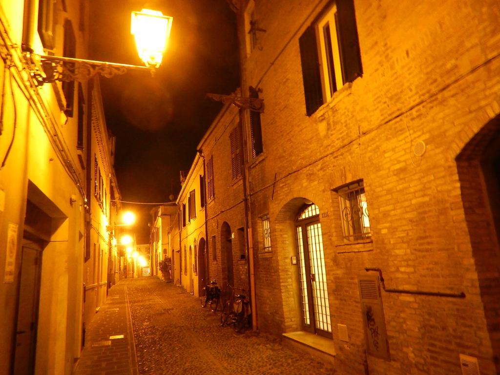 La Casa Degli Zii Apartment Ferrara Luaran gambar